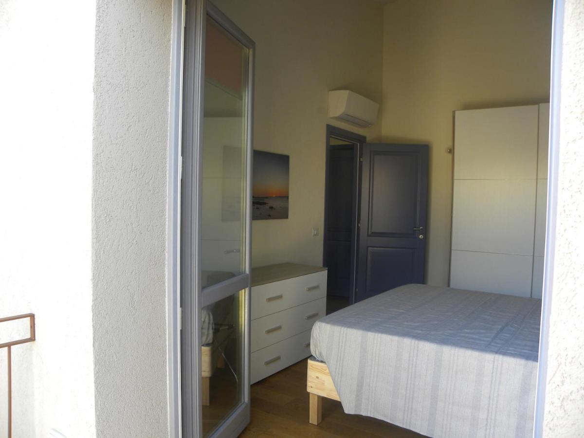 Apartamento Petra Magica San Pantaleo Exterior foto