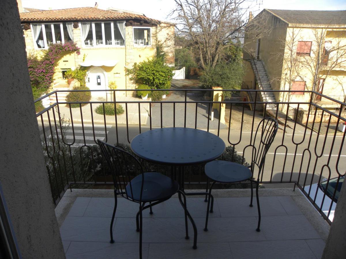 Apartamento Petra Magica San Pantaleo Exterior foto
